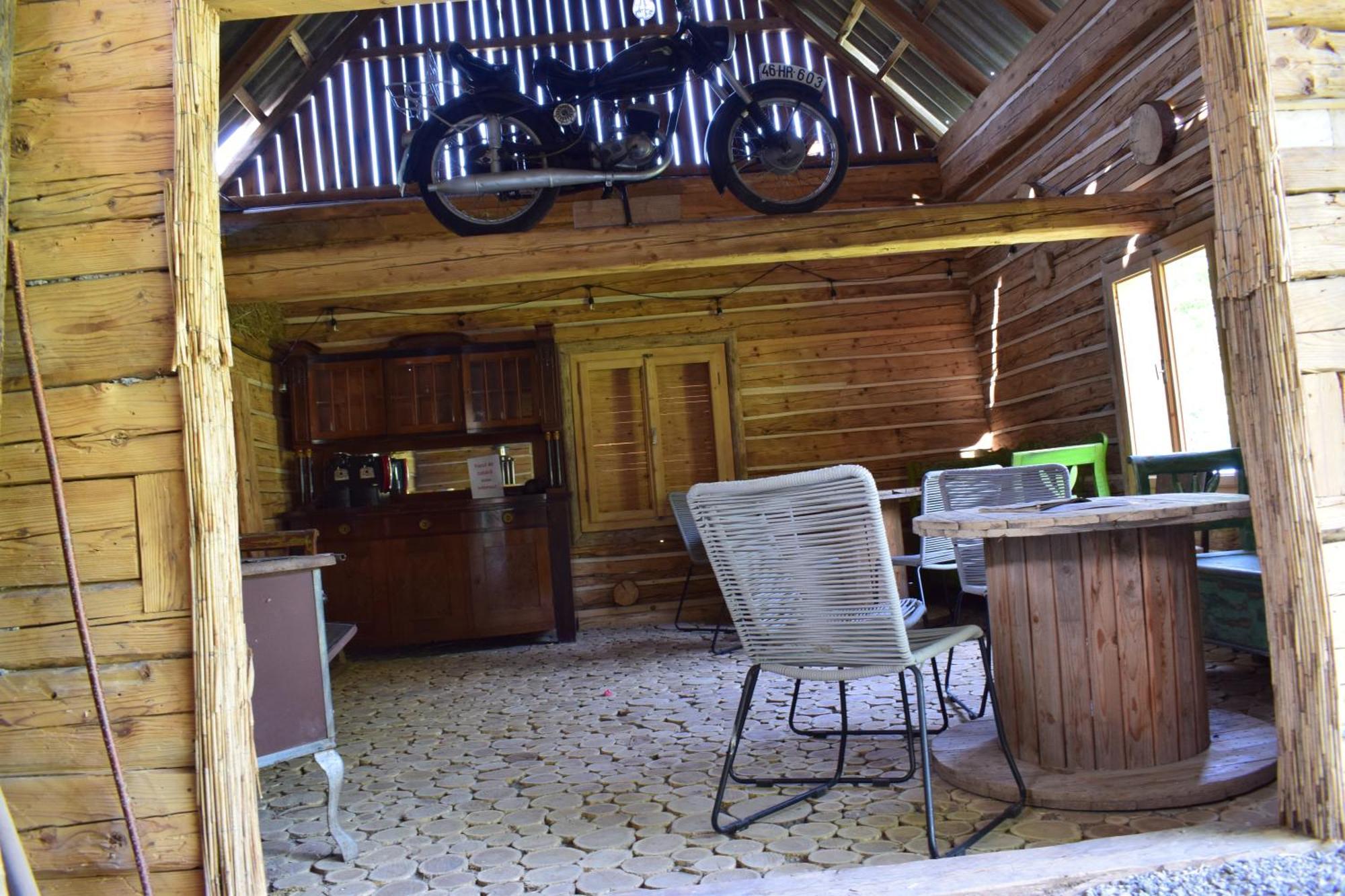 Holiday Nature House อิซวาเร ภายนอก รูปภาพ